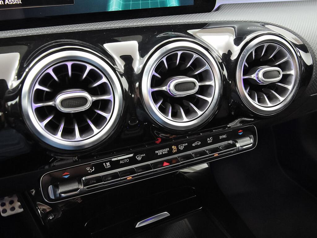 Mercedes Clase A A 200 d 27