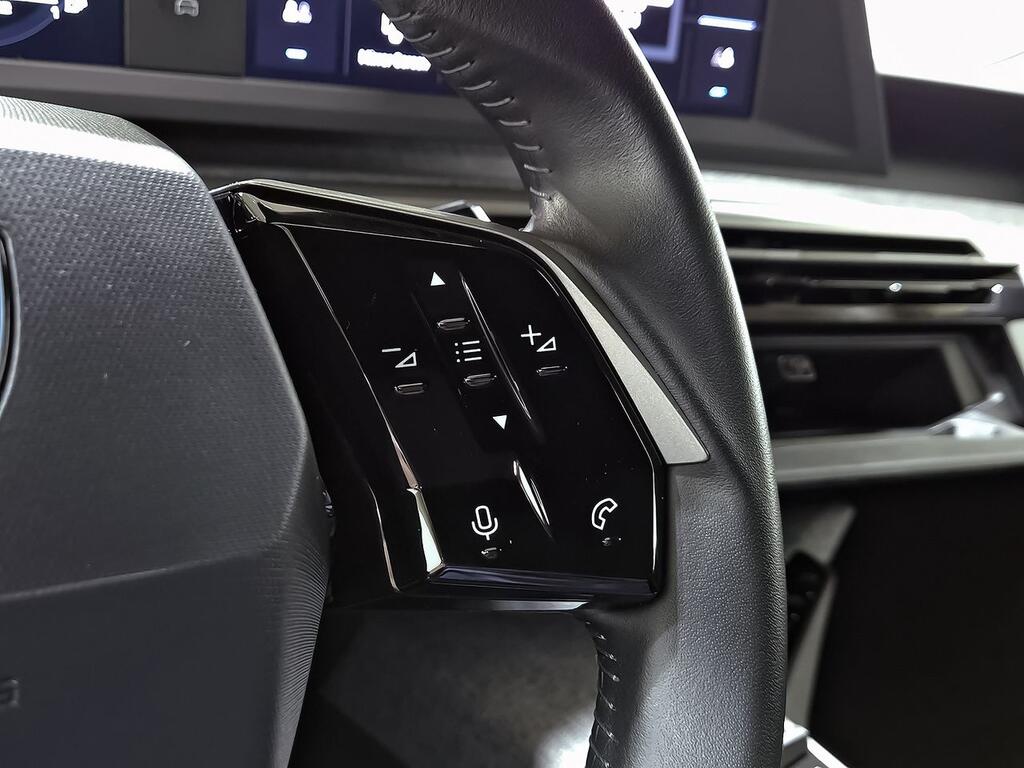 Peugeot 3008 Hybrid 1.2 100KW Allure eDCS6 17