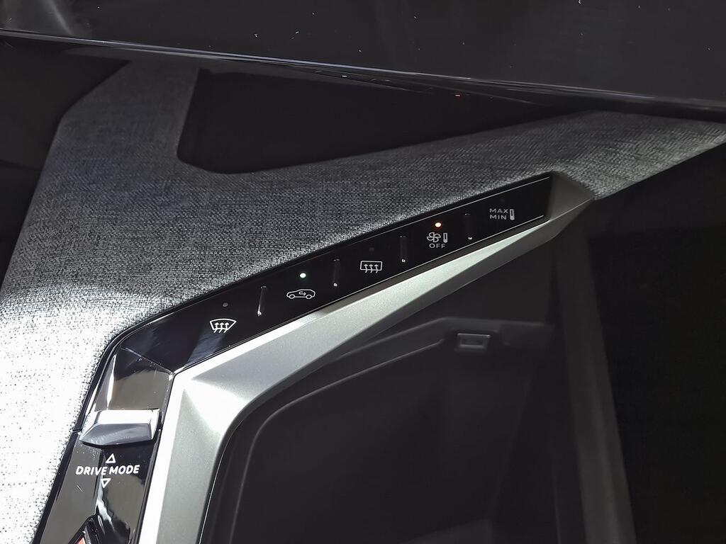 Peugeot 3008 Hybrid 1.2 100KW Allure eDCS6 28