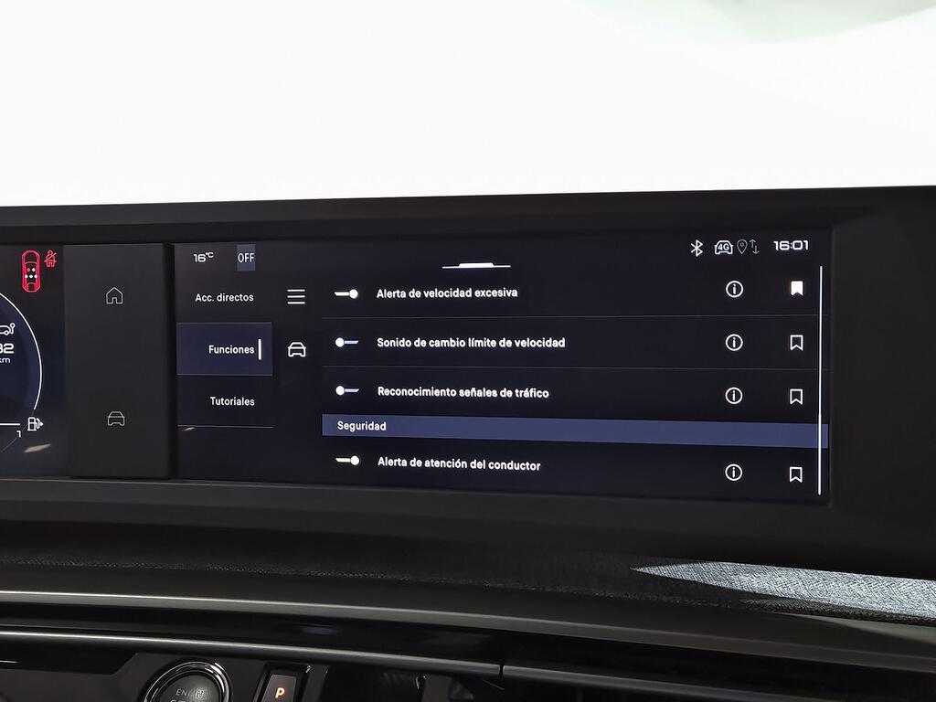 Peugeot 3008 Hybrid 1.2 100KW Allure eDCS6 23