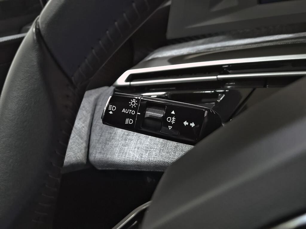 Peugeot 3008 Hybrid 1.2 100KW Allure eDCS6 14