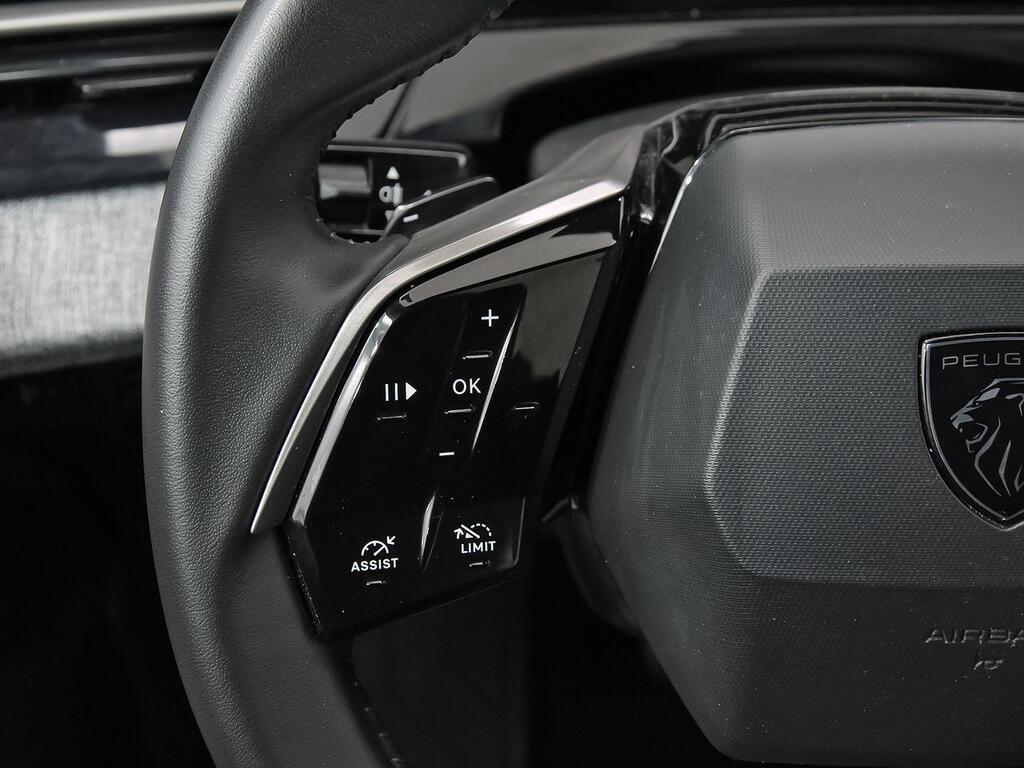 Peugeot 5008 1.2 100KW Allure eDCS6 19