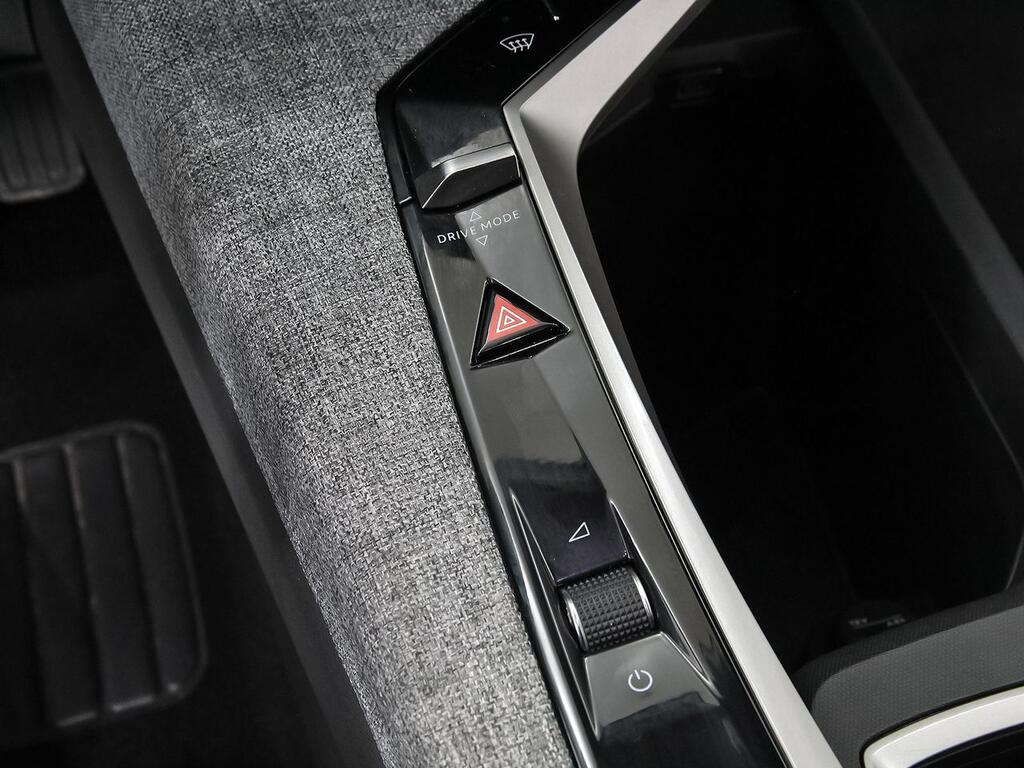 Peugeot 5008 1.2 100KW Allure eDCS6 33