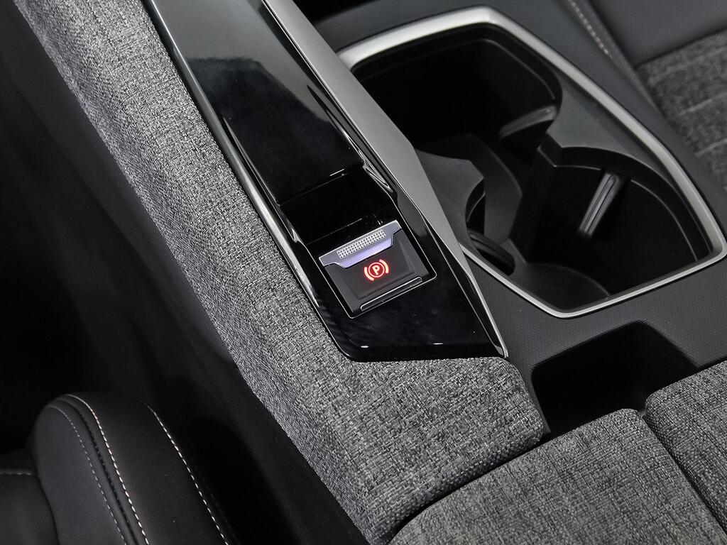 Peugeot 5008 1.2 100KW Allure eDCS6 34