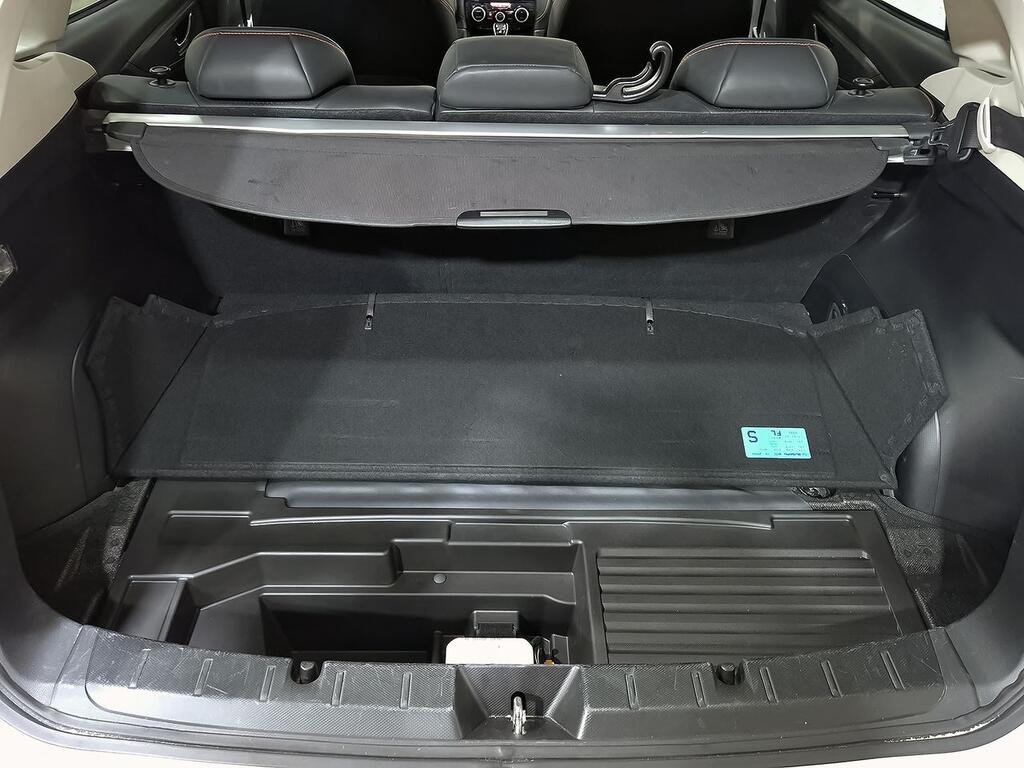 Subaru XV 2.0i Hybrid CVT Executive Plus 36