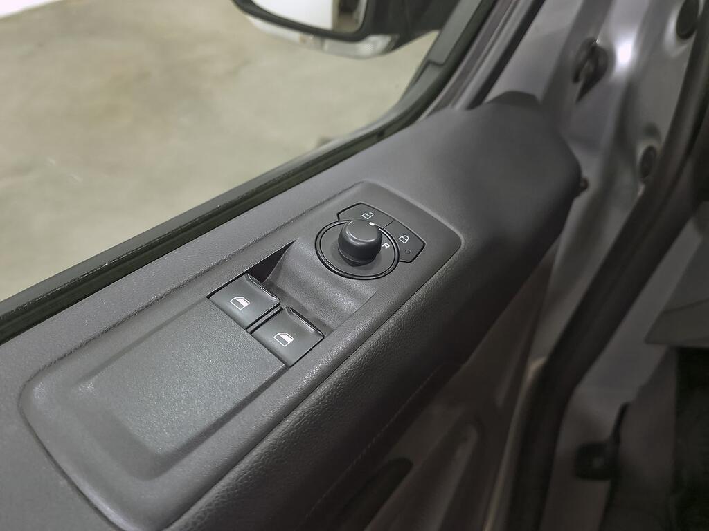 Ford Transit Custom 2.0 ECOBLUE 136CV 320 TREND KOMBI SWB 4P 9 PLAZAS 13