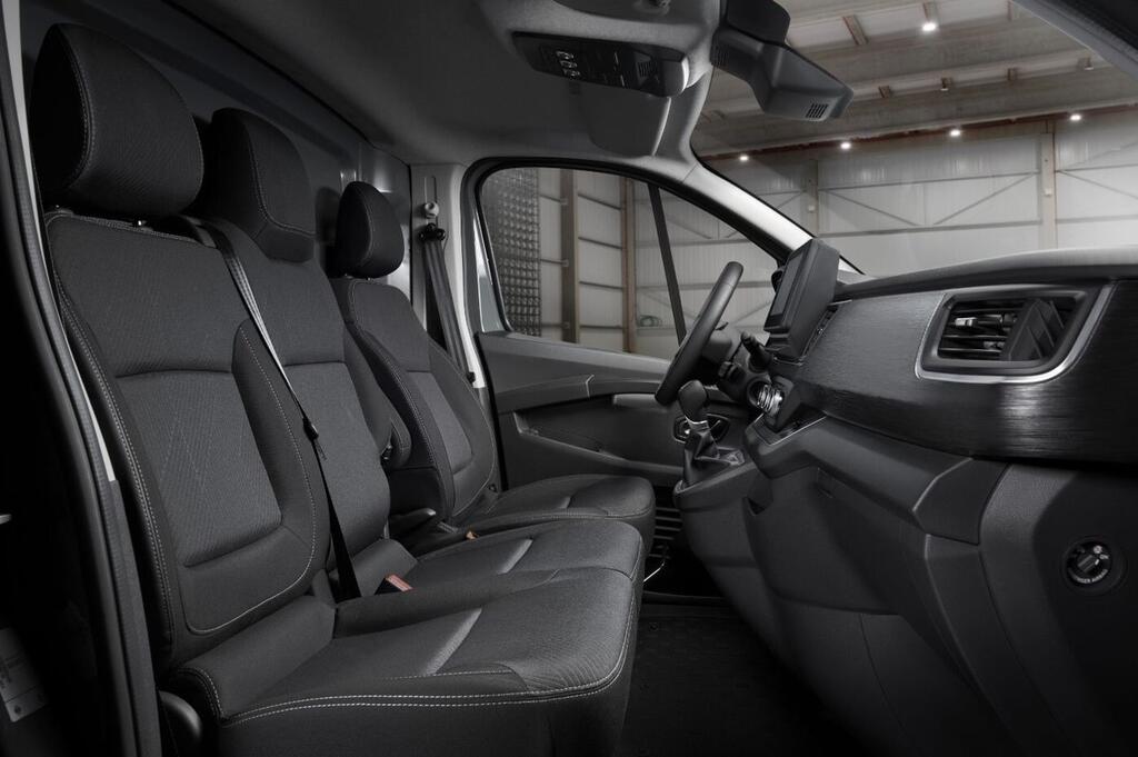 Nissan Primastar FURGON 2.0DCI 110CV ACENTA L1H1 4P 3