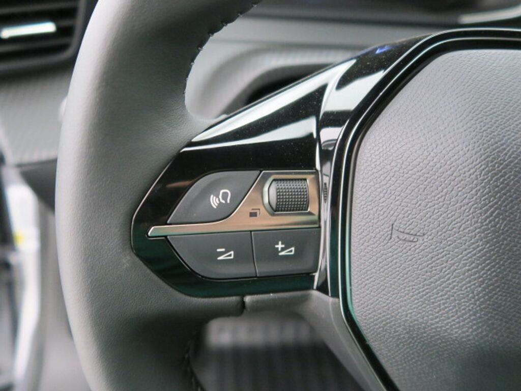 Peugeot 2008 Allure Puretech 130 S&S 6 Vel. MAN 6