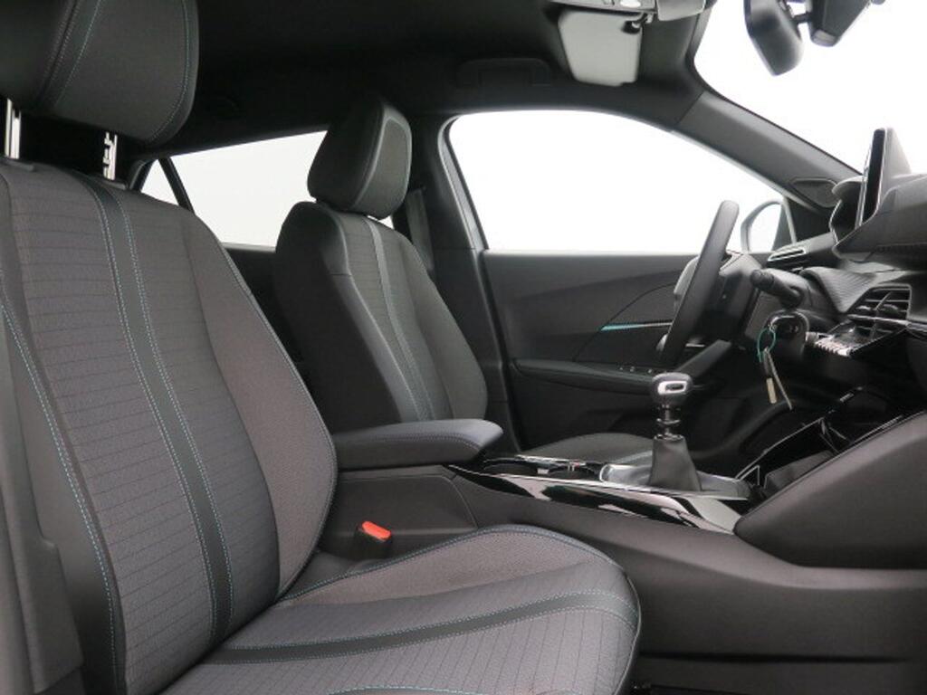 Peugeot 2008 Allure Puretech 130 S&S 6 Vel. MAN 14