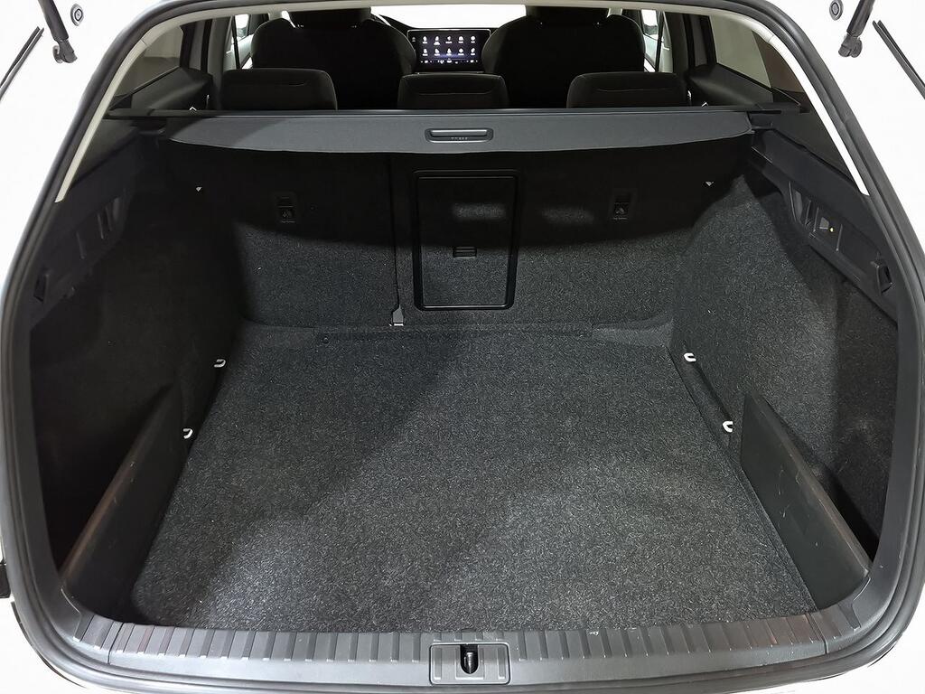 Skoda Octavia Combi 2.0 TDI 110kW DSG Ambition Plus 9