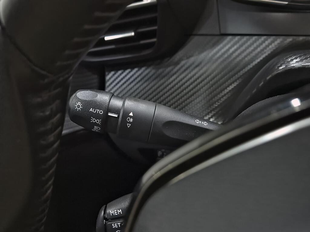 Peugeot 208 BlueHDi 73kW (100CV) Active 14