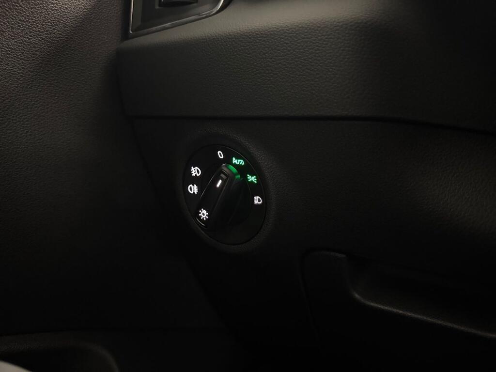 Skoda Karoq 1.0 TSI 81kW (110CV) Ambition 12