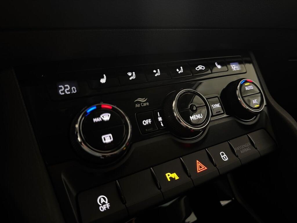 Skoda Karoq 1.0 TSI 81kW (110CV) Ambition 17