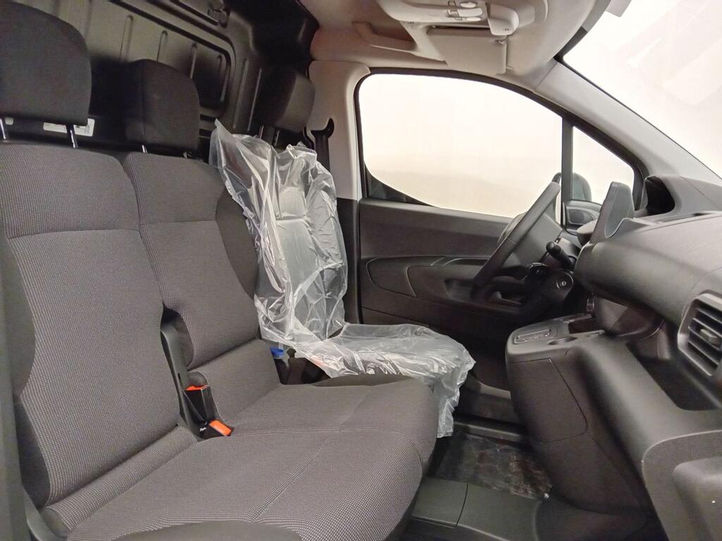 Peugeot Partner E-PARTNER FG STANDARD 800 KG BEV (100KW) 136CV 12