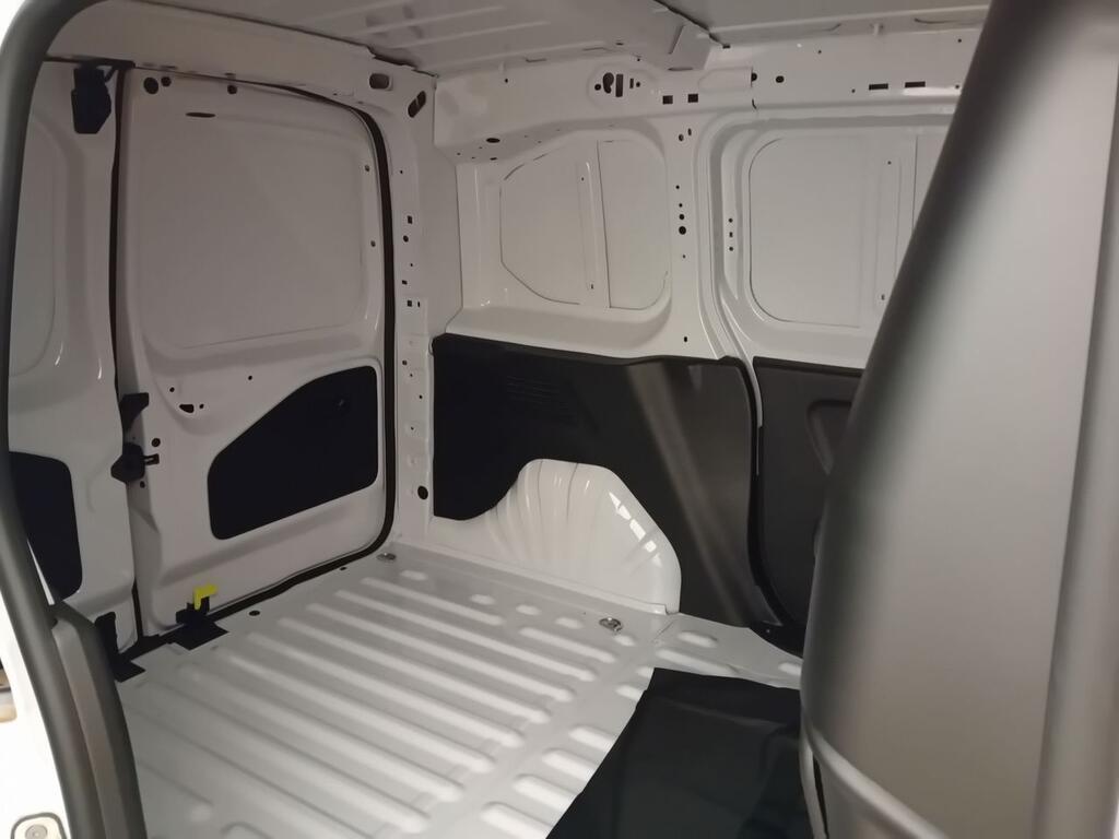 Peugeot Partner E-PARTNER FG STANDARD 800 KG BEV (100KW) 136CV 15