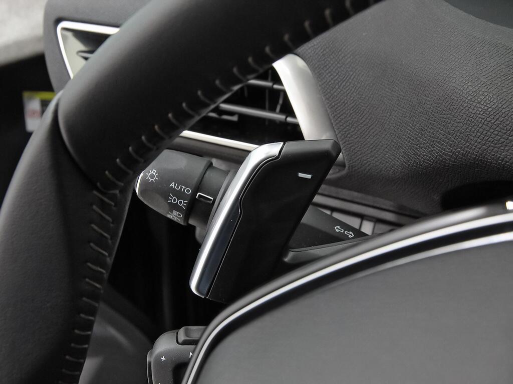 Peugeot 5008 1.5 BlueHDi 96kW S&S Allure Pack EAT8 17