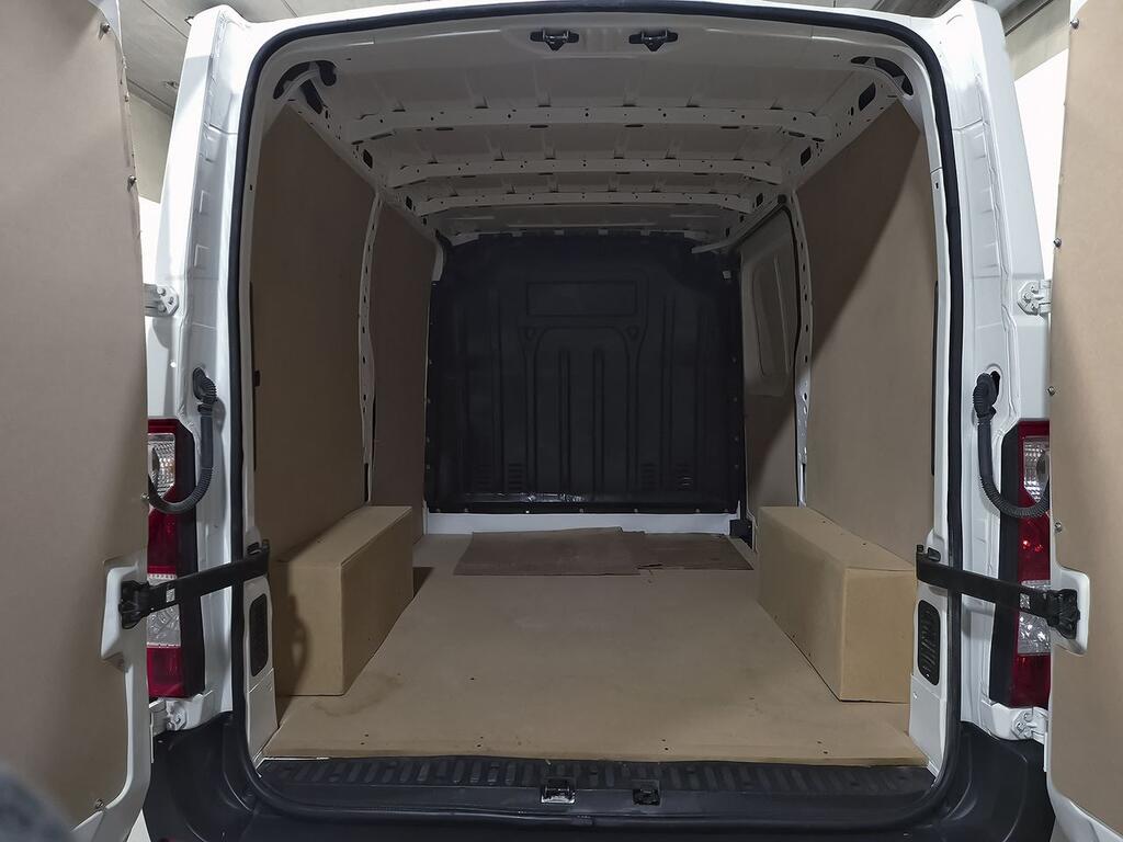 Nissan Interstar 2.3DCI 135 COMFORT L1H1 3.5T FWD 4P 9