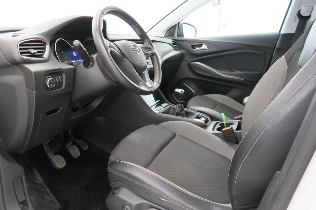 Opel Grandland X 1.2 Turbo Design Line 9
