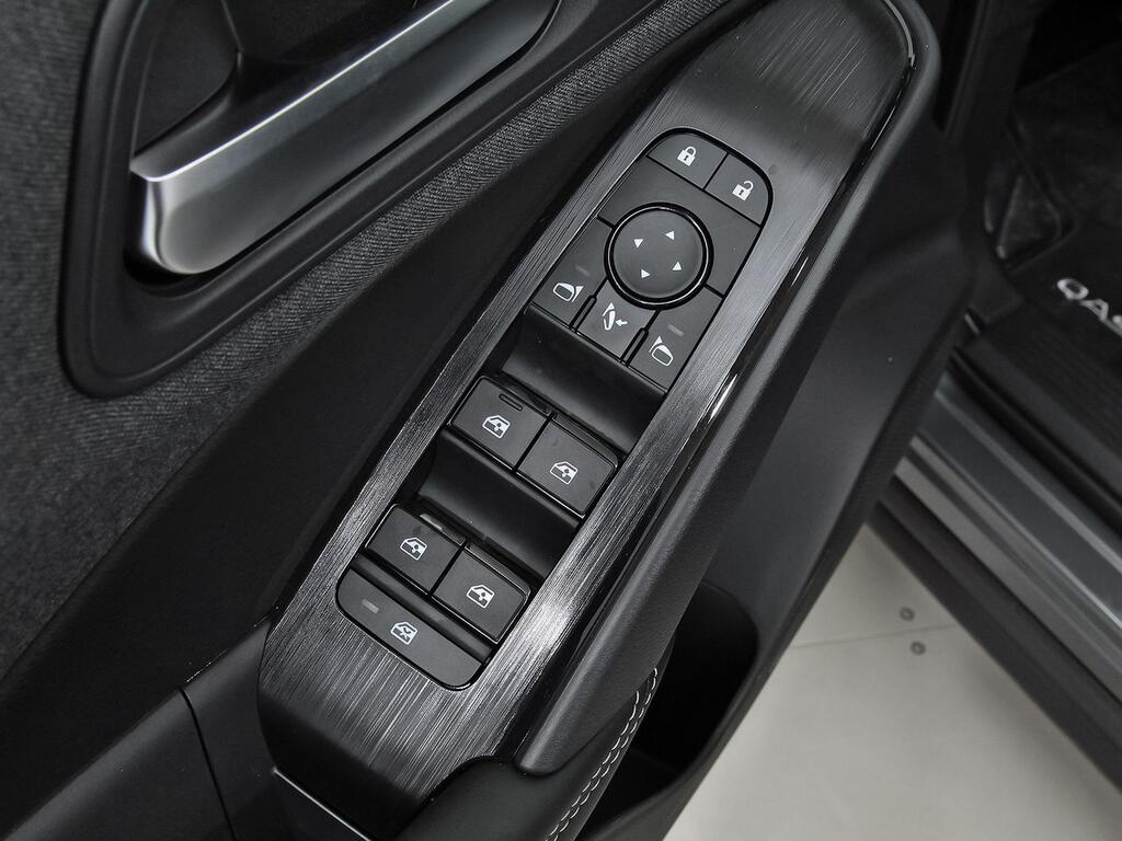 Nissan Qashqai DIG-T 116kW (158CV) mHEV CVT Acenta 12