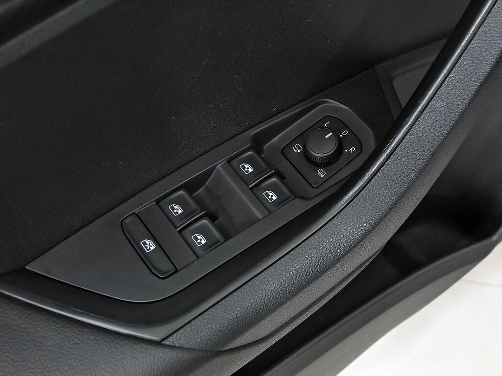 Skoda Karoq 1.5 TSI 110kW (150CV) DSG ACT Sportline 10