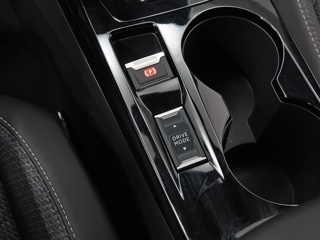 Peugeot 2008 N2008 Allure Hybrid 145 eDCS6 37