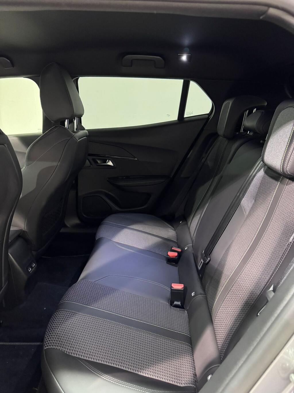 Peugeot 2008 GT Puretech 130 S&S BVM6 8