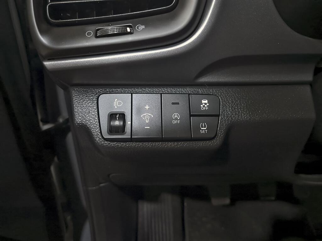 Kia Stonic 1.0 T-GDi 74kW (100CV) MHEV iMT Concept 12