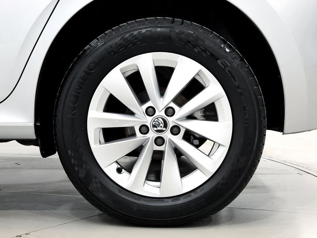 Skoda Kamiq 1.0 TSI 70kW (95CV) AMBITION 8