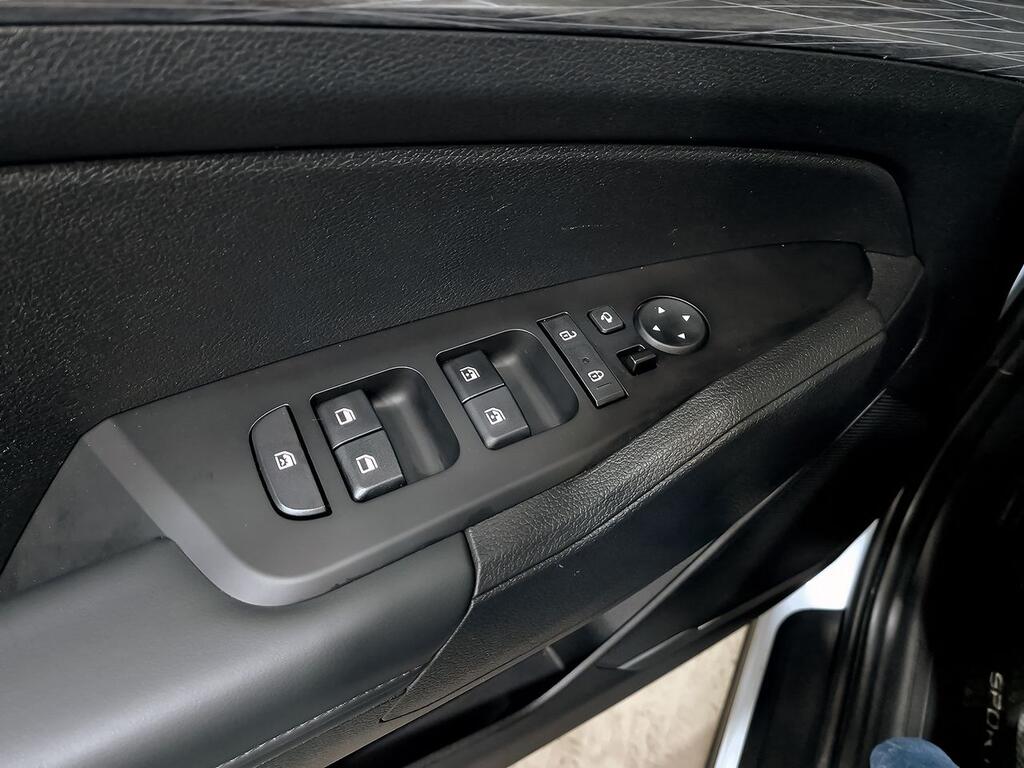 Kia Sportage 1.6 CRDi MHEV 100kW (136CV) Drive 4x2 23