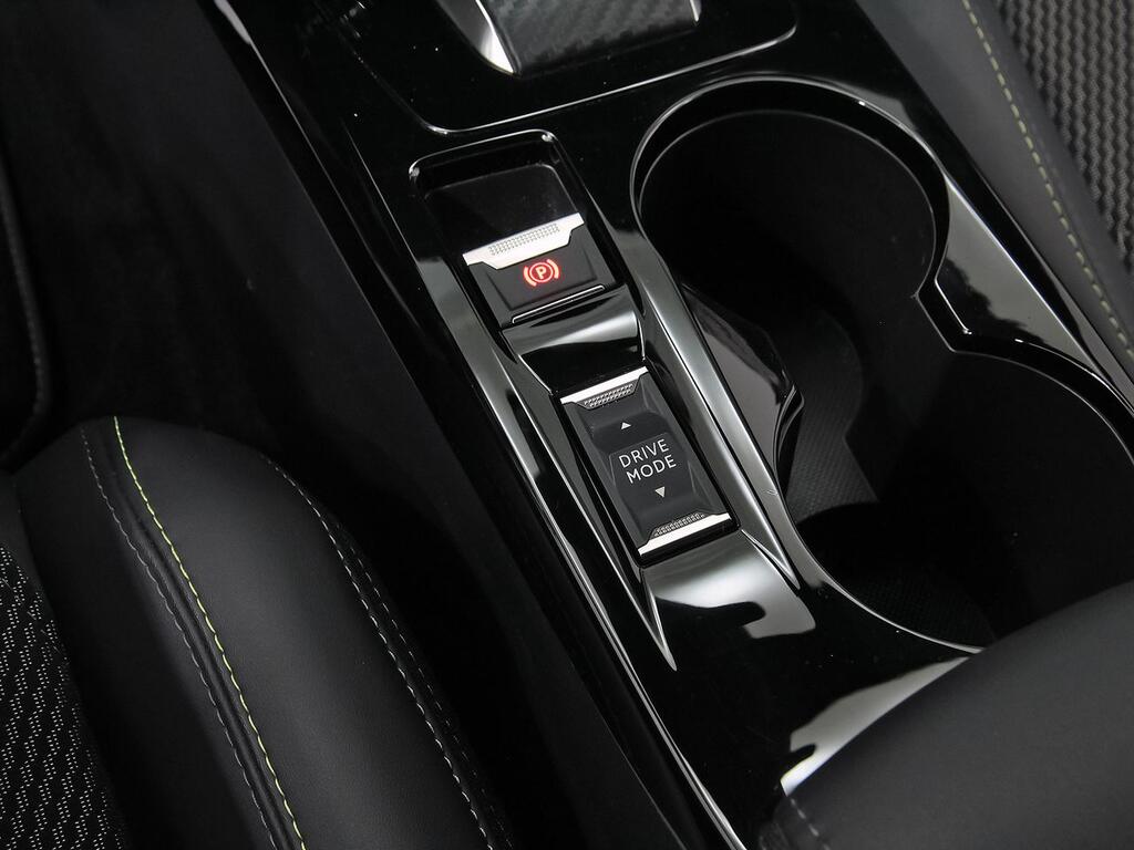 Peugeot 2008 GT Puretech 130 S&S EAT8 36