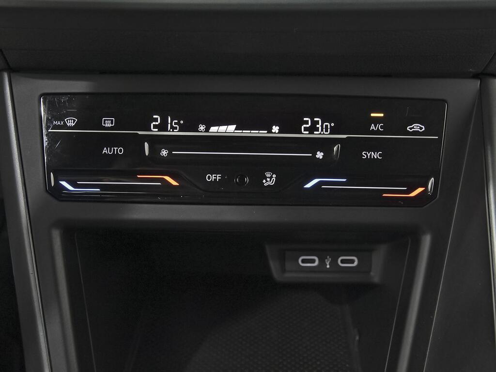 Volkswagen Taigo R-Line 1.0 TSI 81kW (110CV) DSG 28