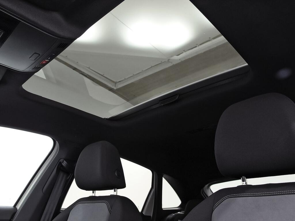 Volkswagen Taigo R-Line 1.0 TSI 81kW (110CV) DSG 31