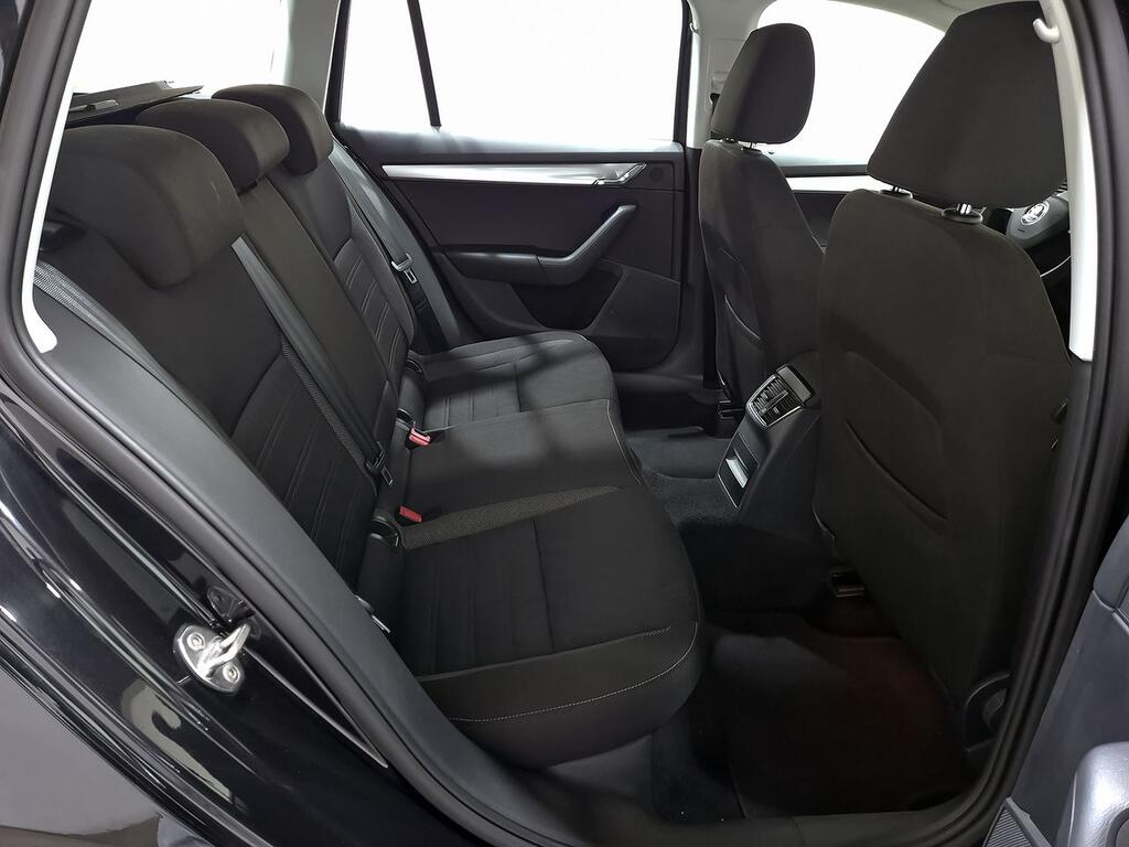 Skoda Octavia Combi 1.5 TSI 110KW (150CV) DSG Ambition 8