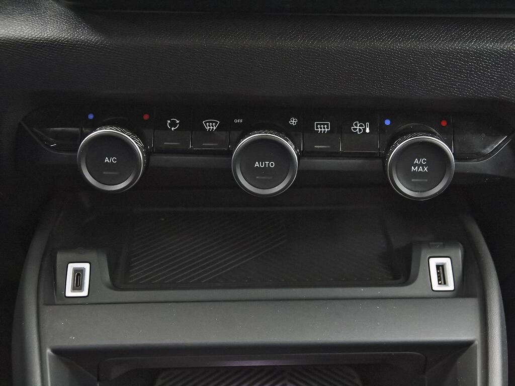 Citroën C4 BlueHDi 110 S&S 6v Feel 29