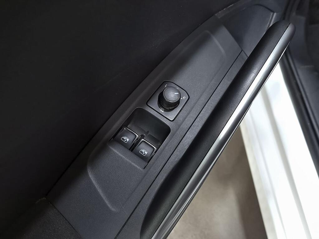 Skoda Fabia 1.0 TSI 81KW (110CV) Emotion 9