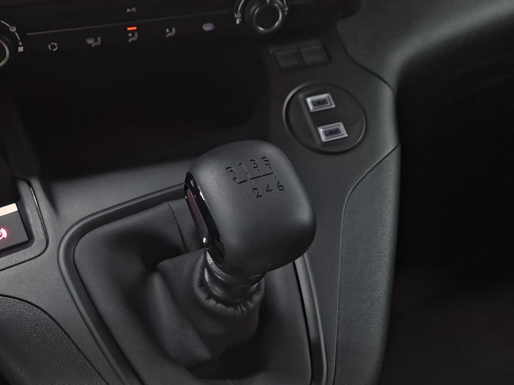 Fiat Doblò SERIES 4 DOBLO FGM DIESEL 100CV MANUAL 27