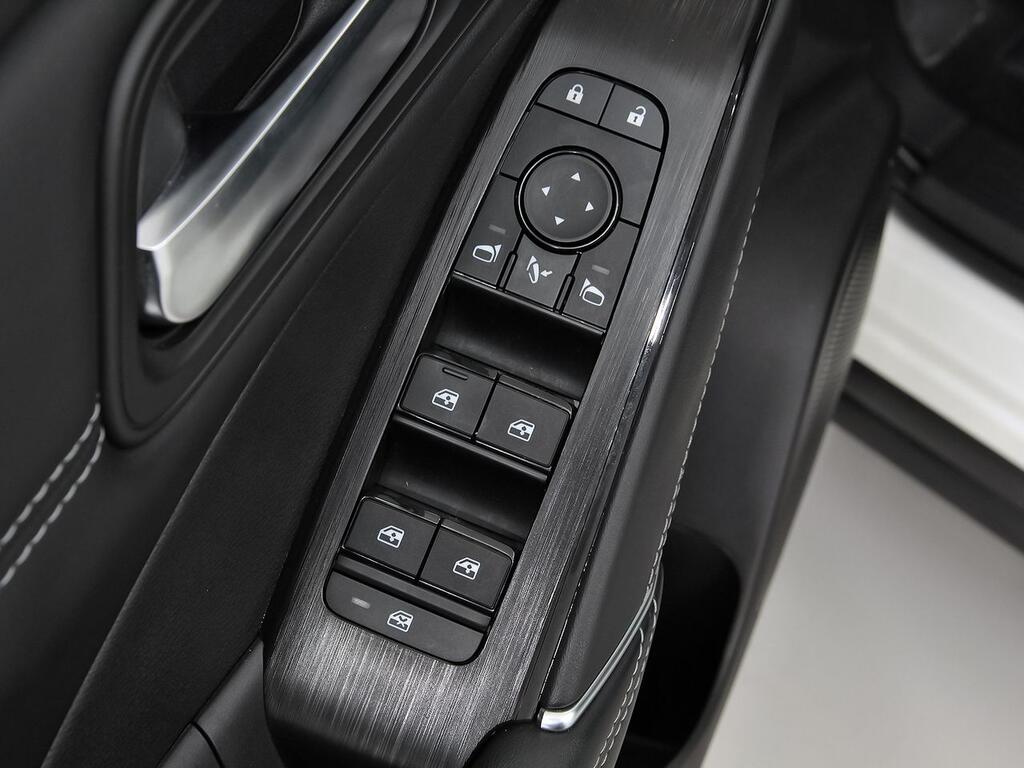 Nissan Qashqai DIG-T 116kW Xtronic N-Connecta 12