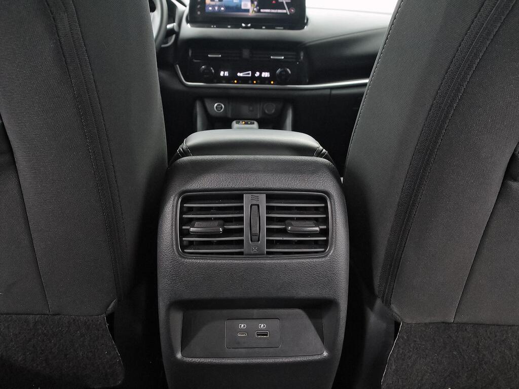 Nissan Qashqai DIG-T 116kW Xtronic N-Connecta 34