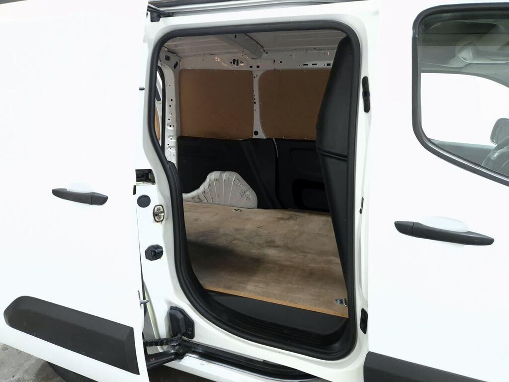 Peugeot Expert FURGON 1.5 BLUEHDI 100 S&S STANDARD PRO 4P 18