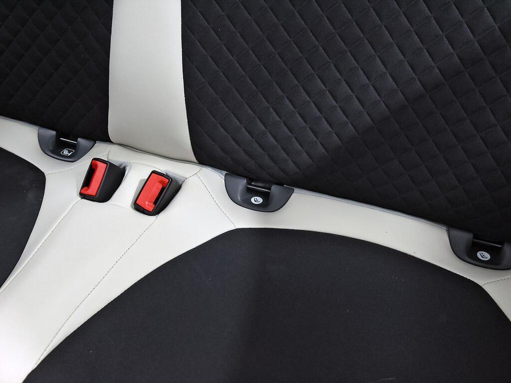 Fiat 500 Dolcevita 1.0 Hybrid 51KW (70 CV) 27