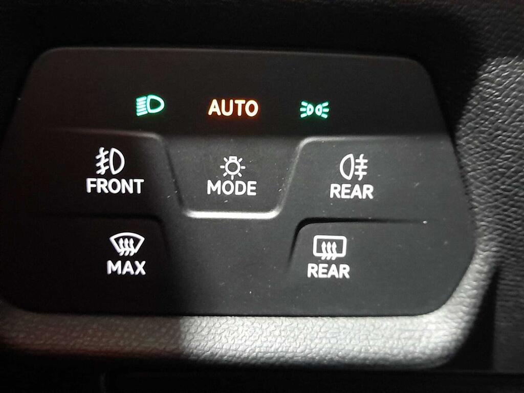 Seat Leon 1.0 eTSI 81kW DSG-7 S&S FR 25 Aniv 33