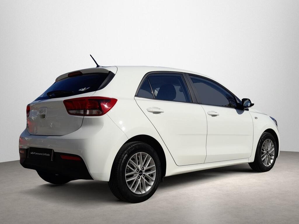 Kia Rio 1.2 DPi 62kW (84CV) Concept 6