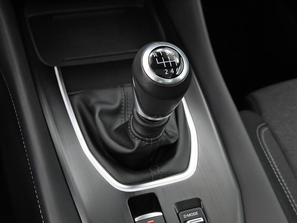 Nissan Qashqai DIG-T 103kW N-Connecta 26