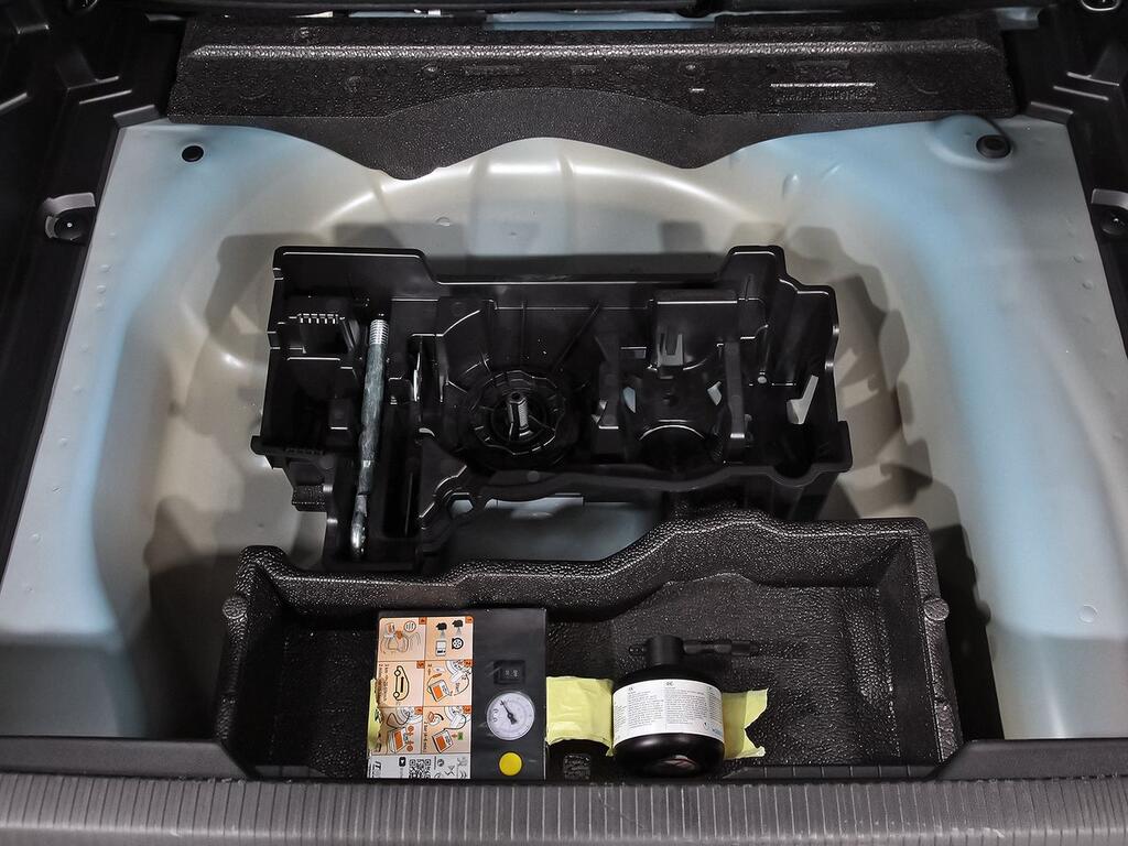 Peugeot 2008 N2008 Allure Hybrid 145 eDCS6 36