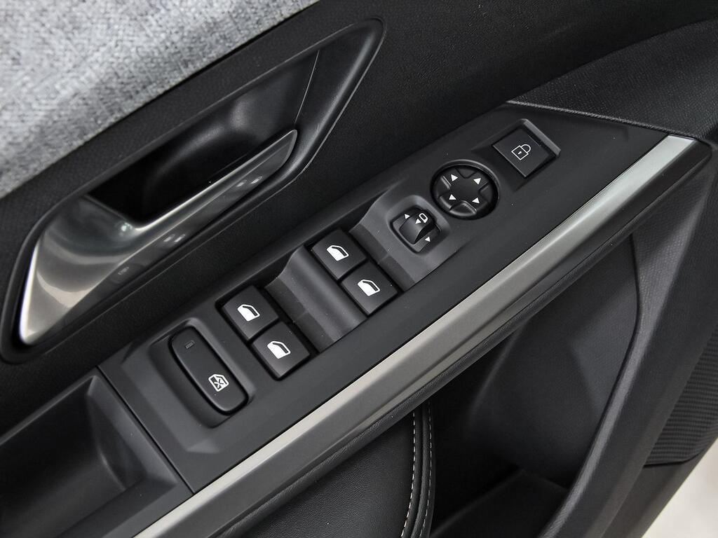 Peugeot 3008 Hybrid 1.2 100KW Allure eDCS6 13