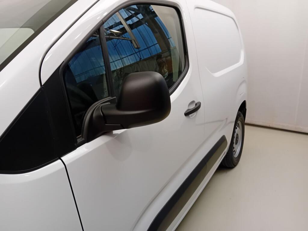 Peugeot Partner E-PARTNER FG STANDARD 800 KG BEV (100KW) 136CV 13