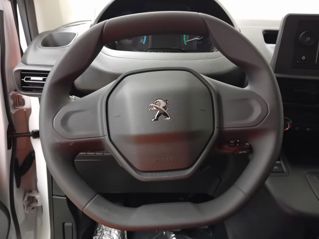 Peugeot Partner E-PARTNER FG STANDARD 800 KG BEV (100KW) 136CV 4