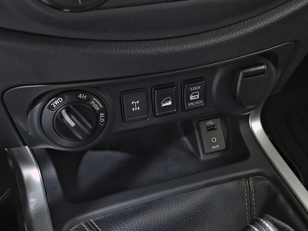 Nissan Navara DOBLE CAB. 2.3 DCI 163 VISIA 4WD 4P 21