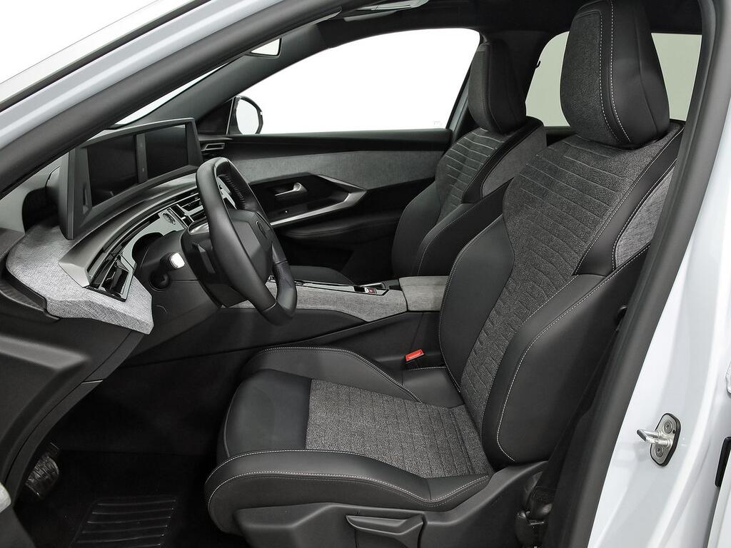 Peugeot 5008 1.2 100KW Allure eDCS6 8