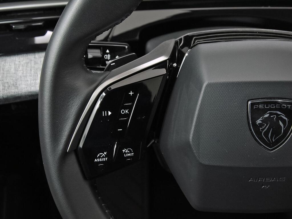 Peugeot 5008 1.2 100KW Allure eDCS6 19